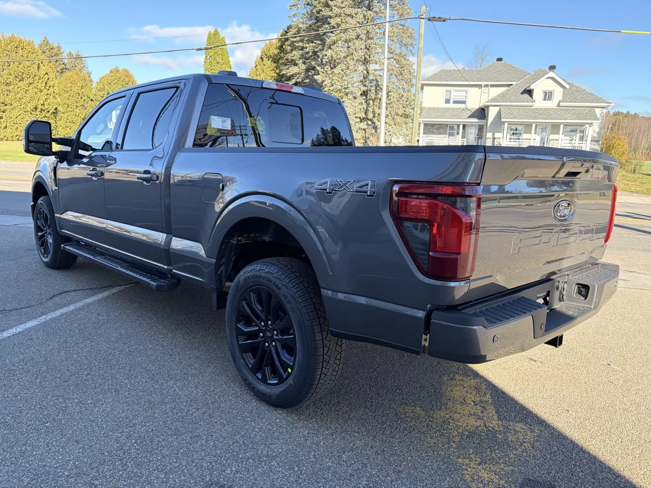 2025 Ford F-150 XLT Main Image