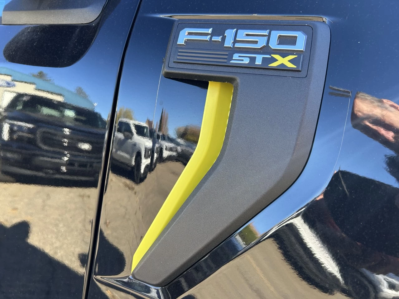 2025 Ford F-150 STX Image principale