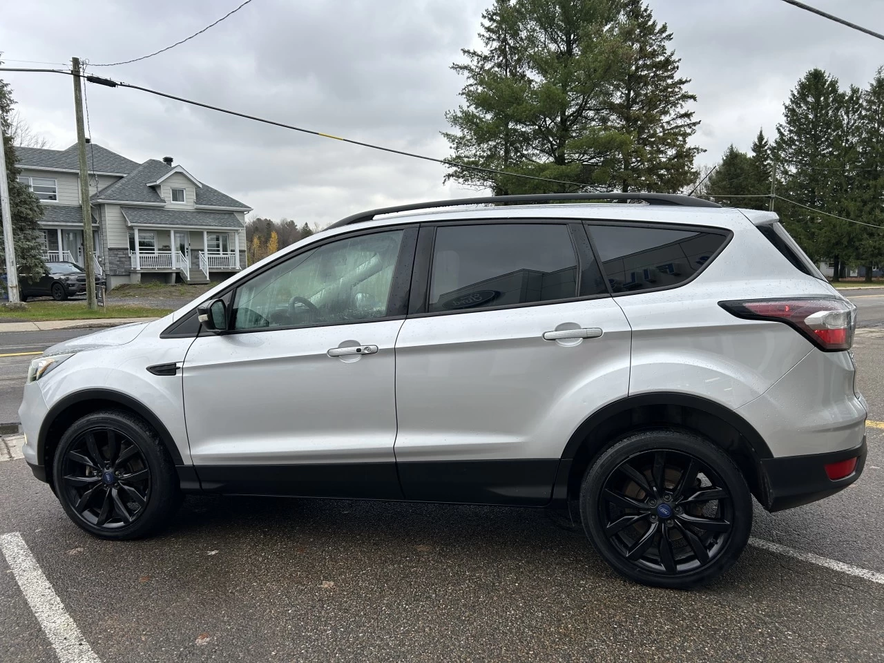 2017 Ford Escape Titanium Image principale