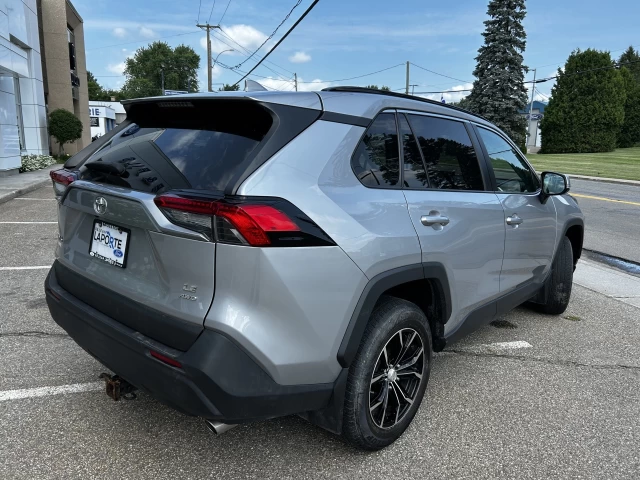 Toyota RAV4 LE 2020