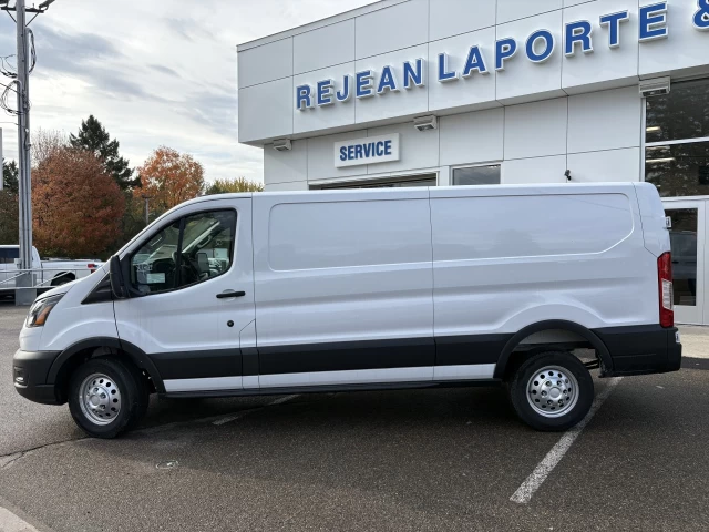 Ford Transit fourgon utilitaire Toit bas 148 RWD T-250 Low Rf 9070 GVWR RWD 2026