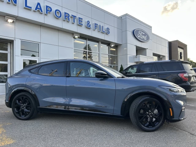 Ford Mustang Mach-E Premium X-Range 2023