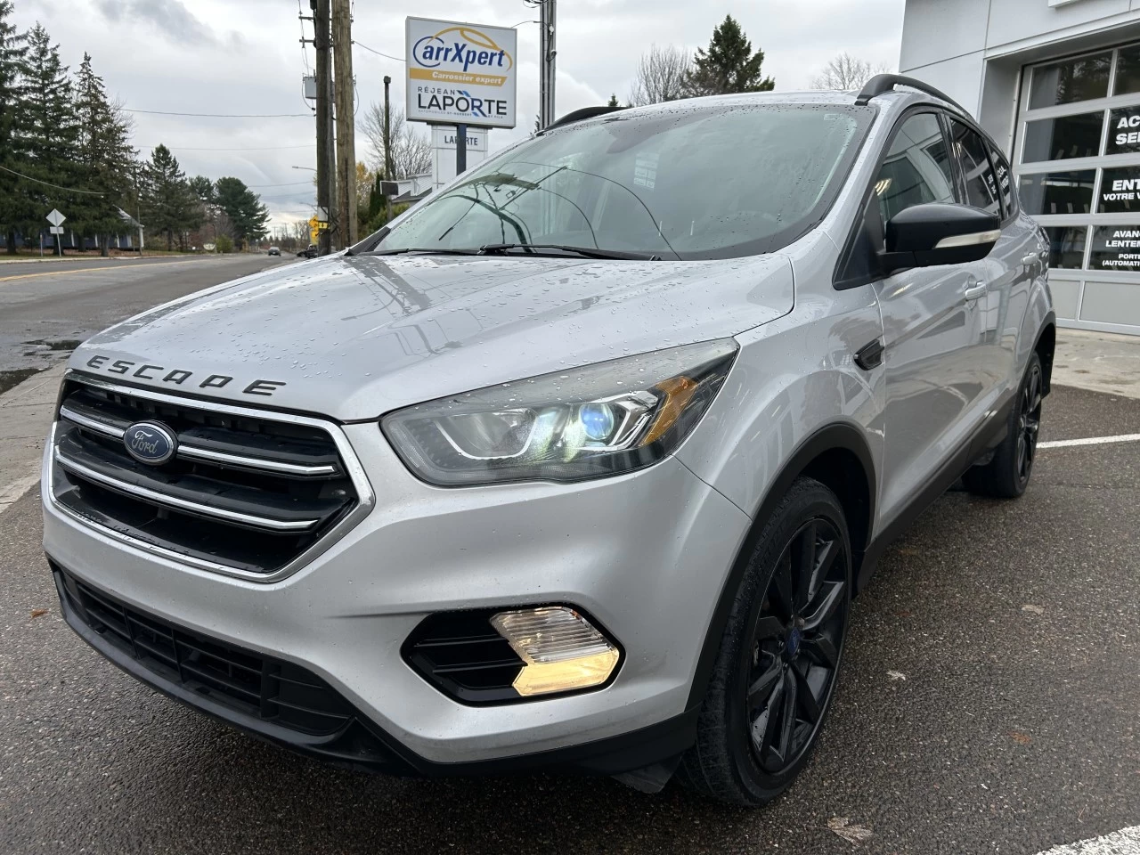 2017 Ford Escape Titanium Image principale