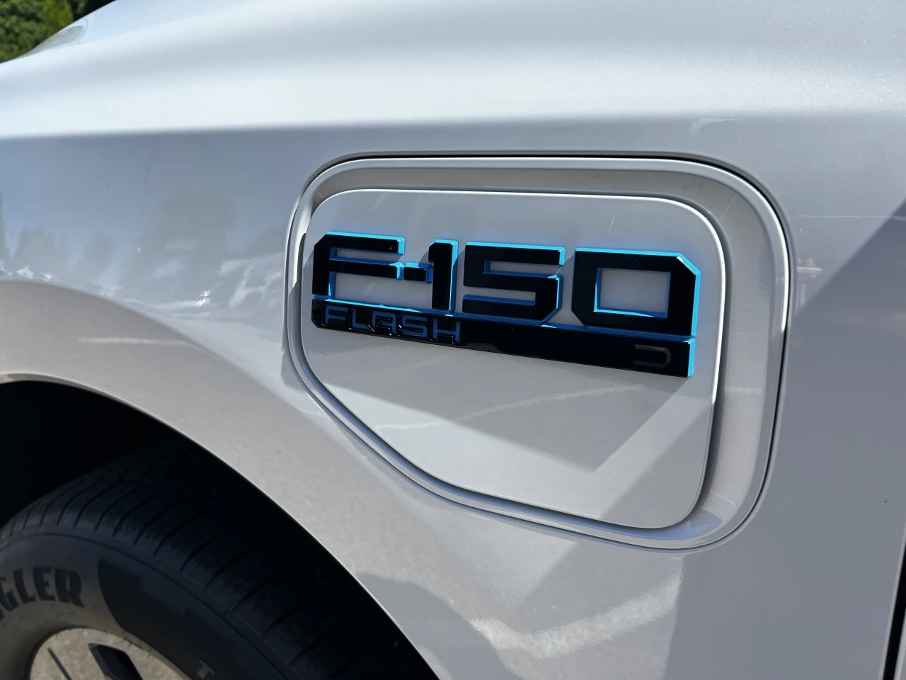 2025 Ford F-150 Lightning FLASH https://www.st-norbertford.com/resize/b990ff35b810a3abc0cc817b2ca24889-1