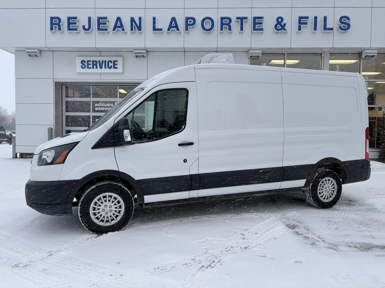 2019 Ford Transit-250 T-250 148" Med Rf 9000 GVWR Sliding RH Dr https://www.st-norbertford.com/resize/b990ff35b810a3abc0cc817b2ca24889-1