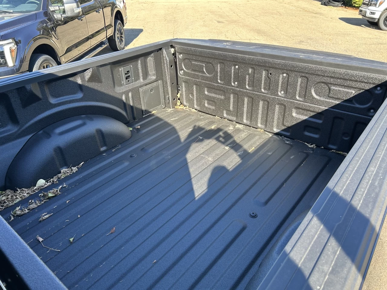 2025 Ford F-150 STX Image principale