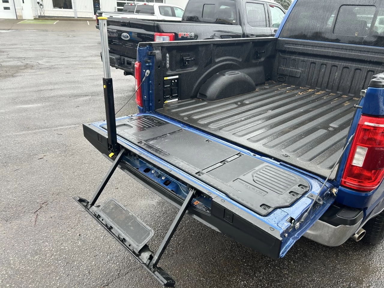 2022 Ford F-150 XLT Image principale