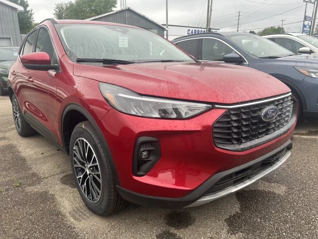 Ford Escape PHEV 2025