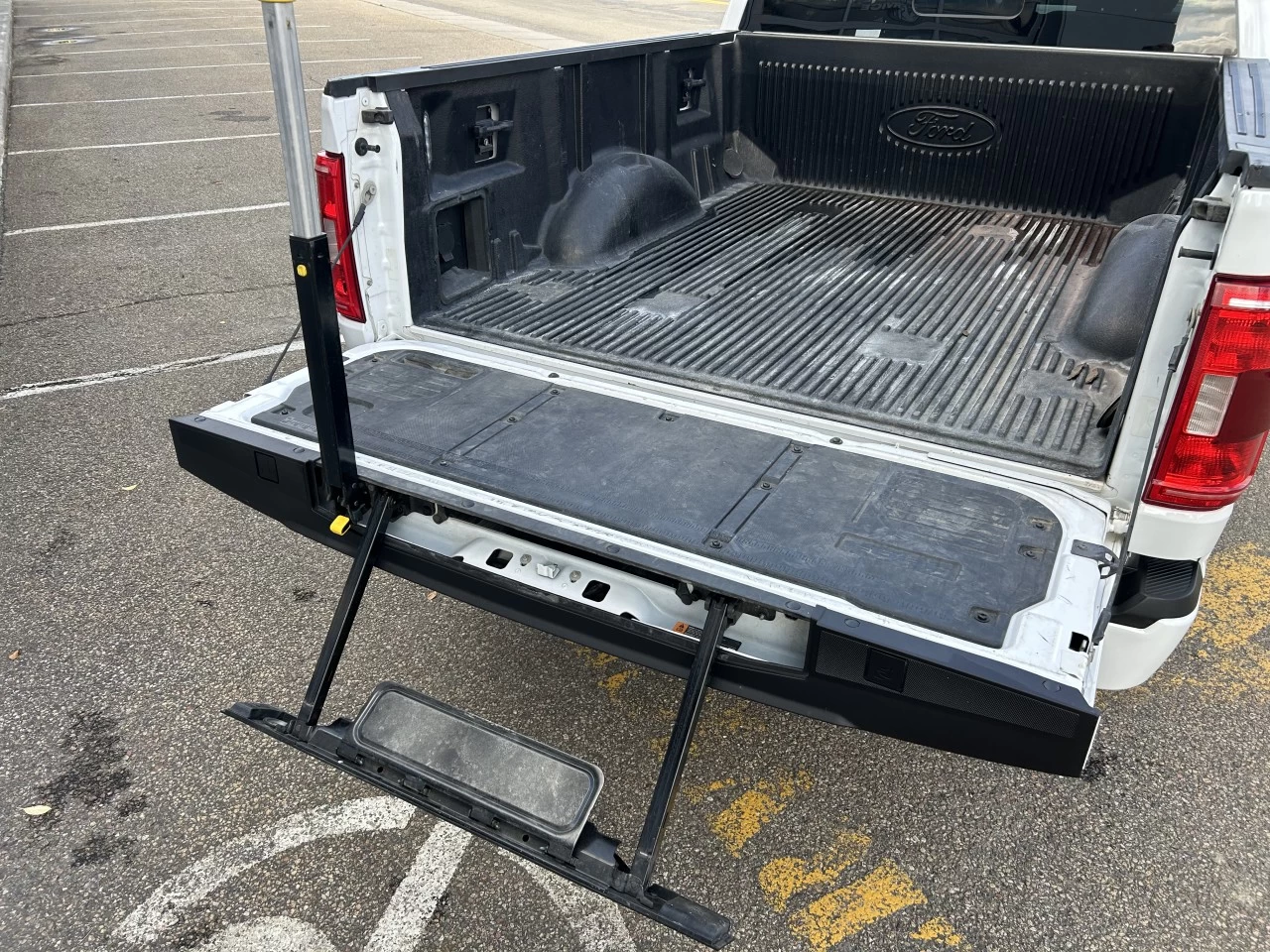 2021 Ford F-150 XLT Image principale
