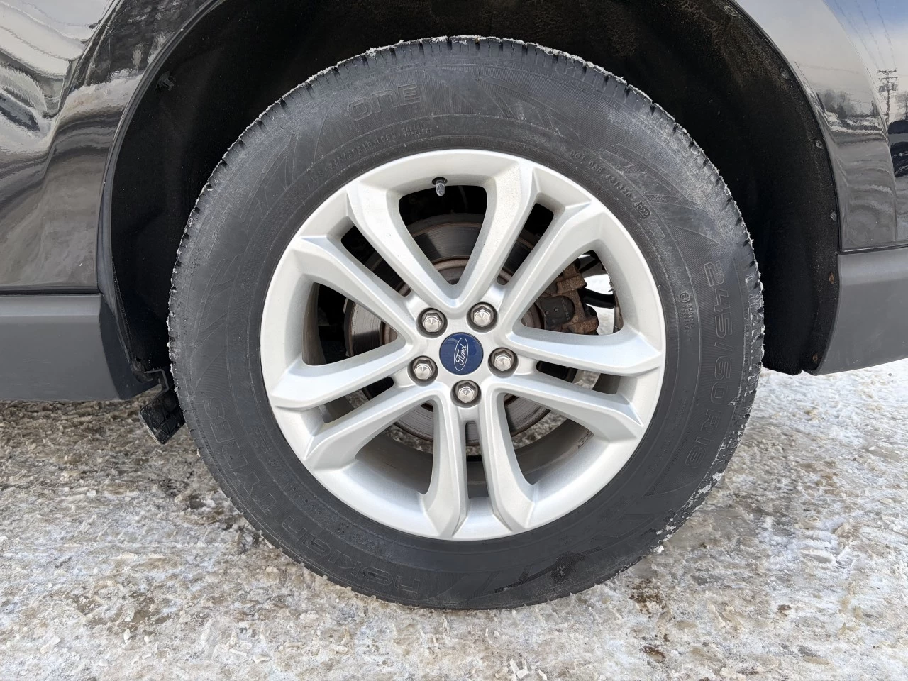 2019 Ford Edge SEL https://www.st-norbertford.com/resize/b990ff35b810a3abc0cc817b2ca24889-1