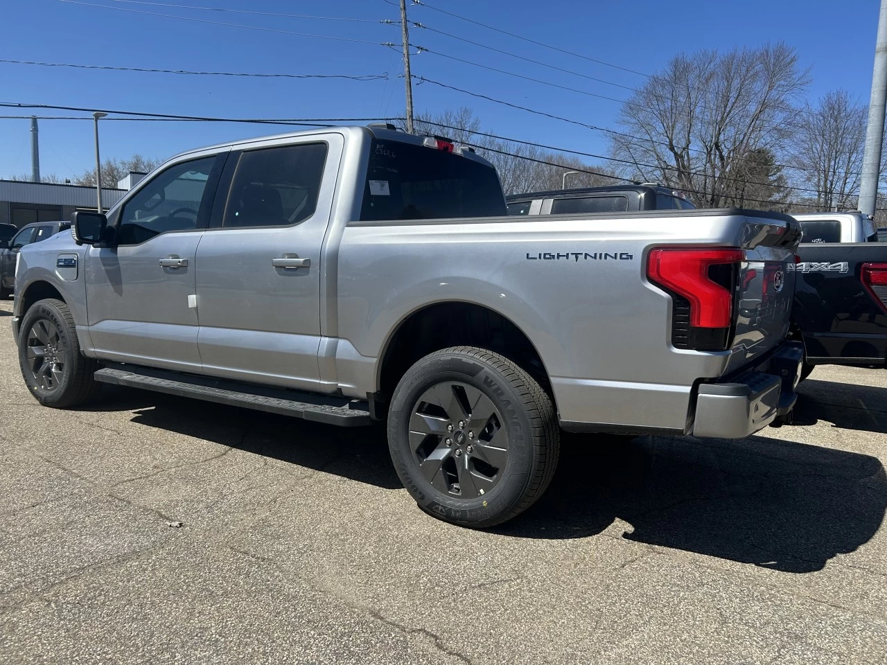 2025 Ford F-150 Lightning FLASH https://www.st-norbertford.com/resize/b990ff35b810a3abc0cc817b2ca24889-1