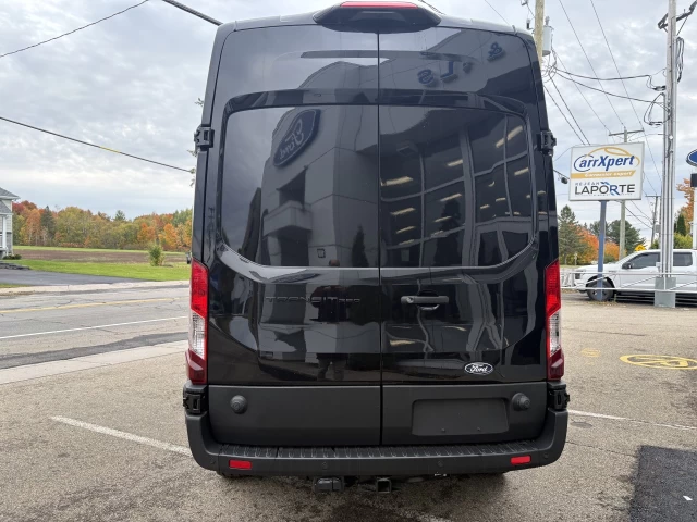 Ford Transit fourgon utilitaire TS 148 T-250 148" Hi Rf 9070 GVWR RWD 2026