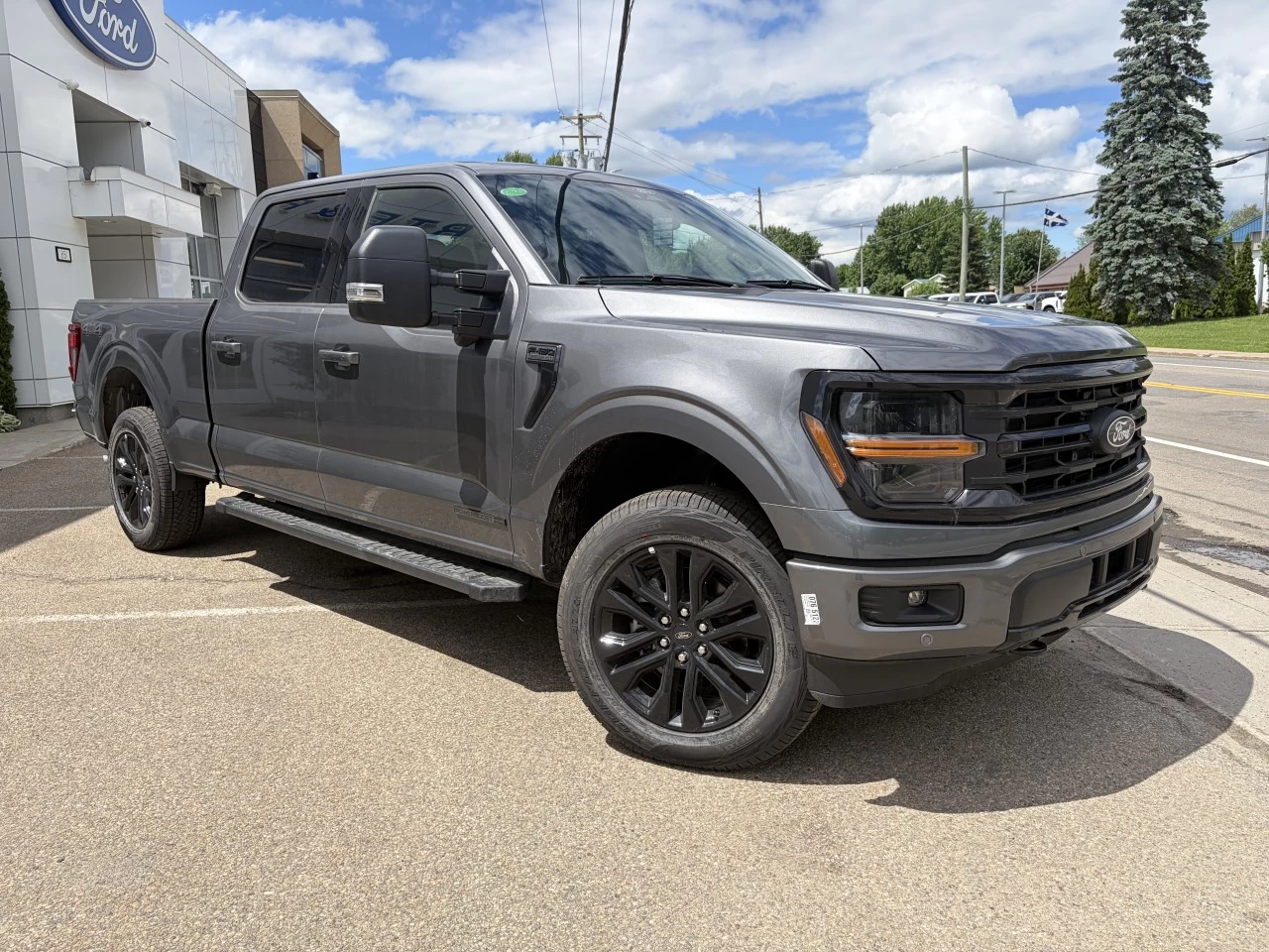 2026 Ford F-150 XLT https://www.st-norbertford.com/resize/b990ff35b810a3abc0cc817b2ca24889-1