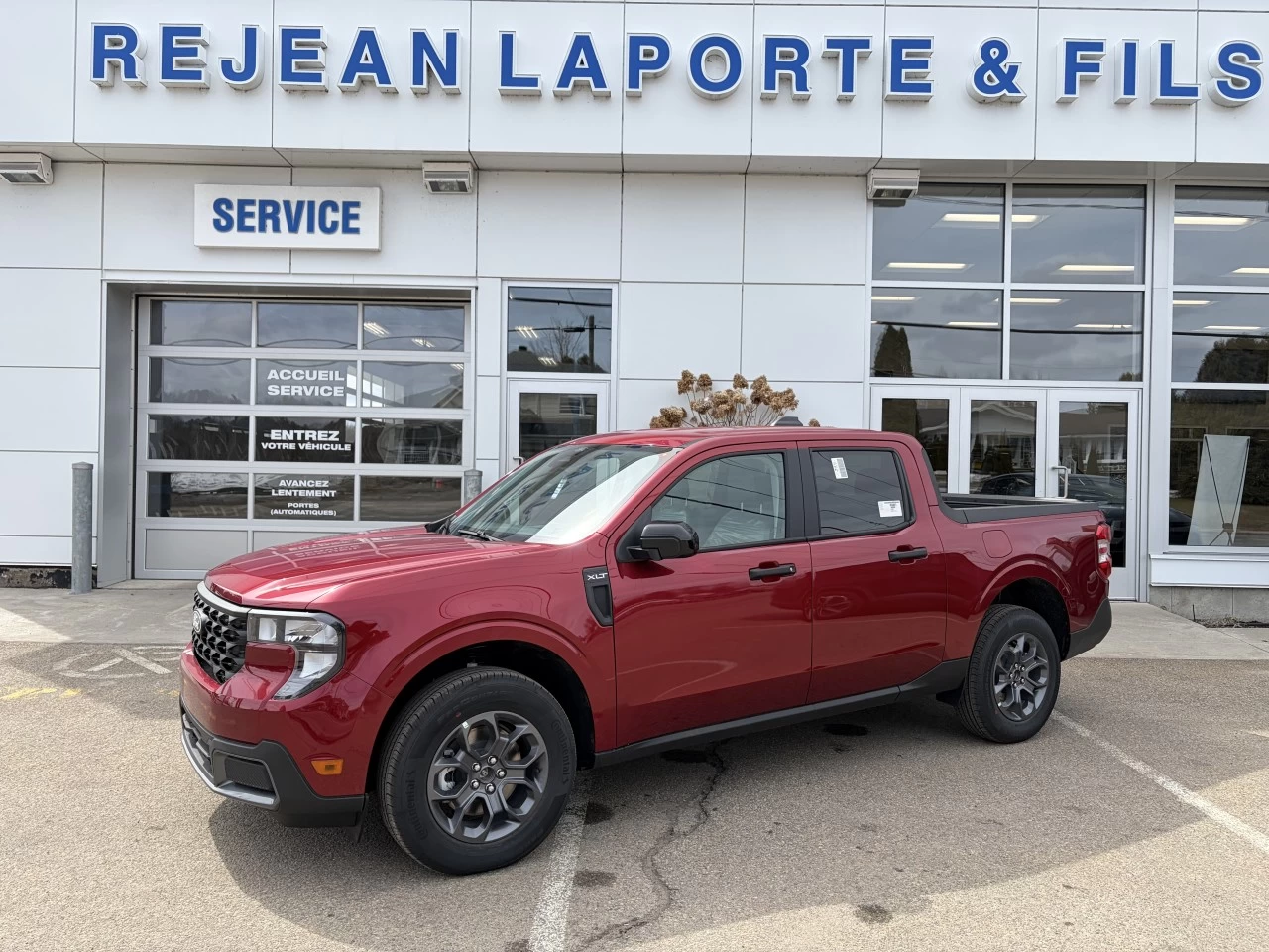 2026 Ford Maverick XLT AWD HYBRIDE SUPERCREW ENSEMBLE REMORQUAGE 4K https://www.st-norbertford.com/resize/b990ff35b810a3abc0cc817b2ca24889-1