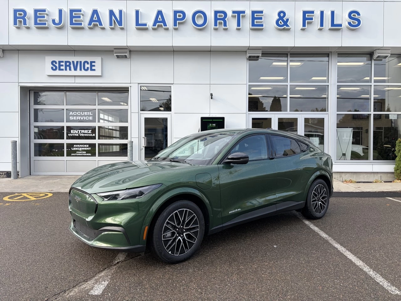 2026 Ford Mustang Mach-E PREMIUM 88KWH 300A https://www.st-norbertford.com/resize/b990ff35b810a3abc0cc817b2ca24889-1
