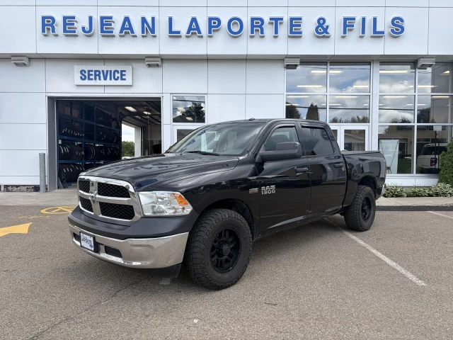 Ram 1500 ST 4X4 V8 2016