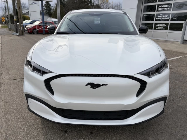 Ford Mustang Mach-E SELECT AWD 2025