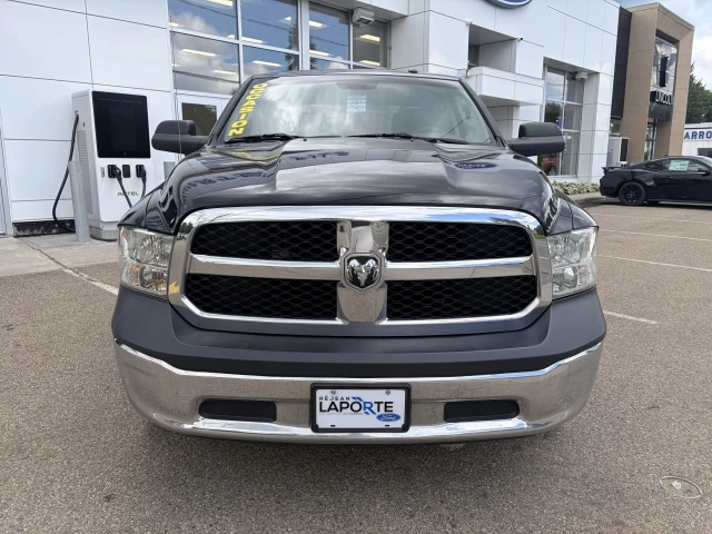 Ram 1500 ST 4X4 V8 2016