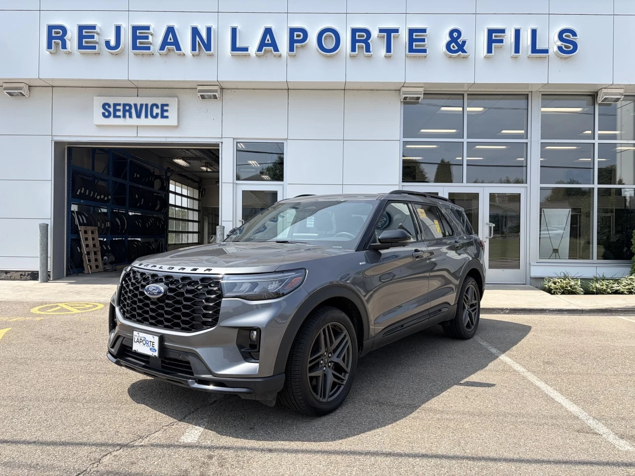 2026 Ford Explorer ST-Line https://www.st-norbertford.com/resize/b990ff35b810a3abc0cc817b2ca24889-1