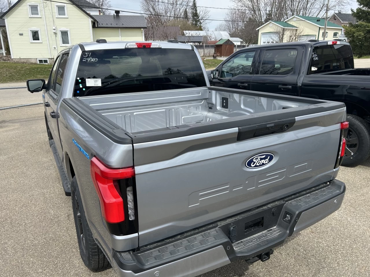 2024 Ford F-150 Lightning XLT 4x4 https://www.st-norbertford.com/resize/b990ff35b810a3abc0cc817b2ca24889-1