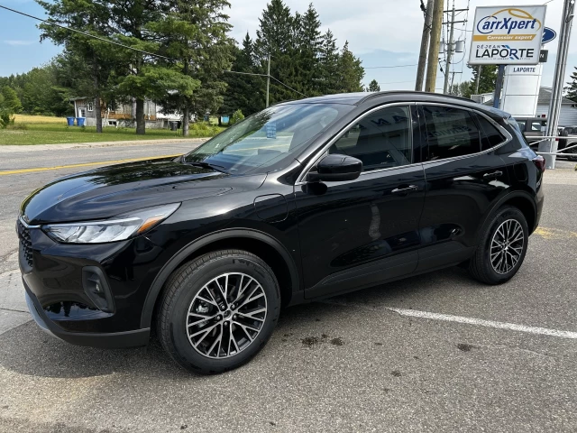 Ford Escape PHEV 2025