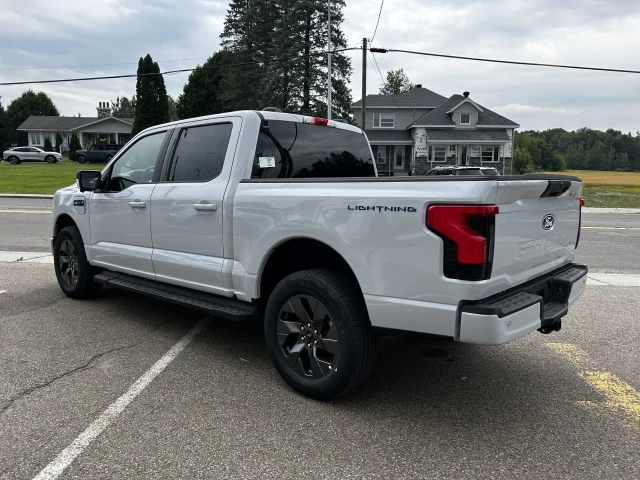 Ford F-150 Lightning FLASH 2025