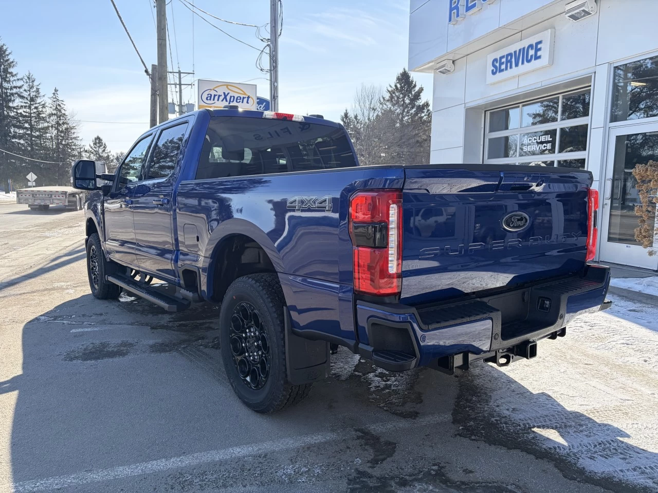 2026 Ford F-250 Super Duty XLT https://www.st-norbertford.com/resize/b990ff35b810a3abc0cc817b2ca24889-1