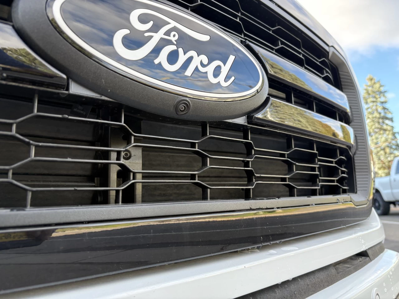 2026 Ford F-150 LARIAT Main Image