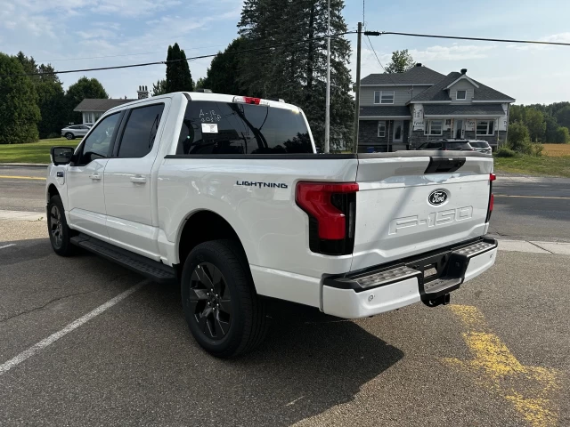 Ford F-150 Lightning FLASH 2025
