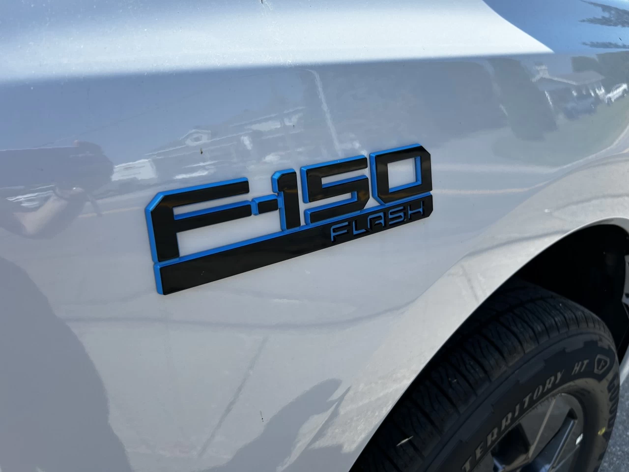 2025 Ford F-150 Lightning FLASH 4X4 https://www.st-norbertford.com/resize/b990ff35b810a3abc0cc817b2ca24889-1