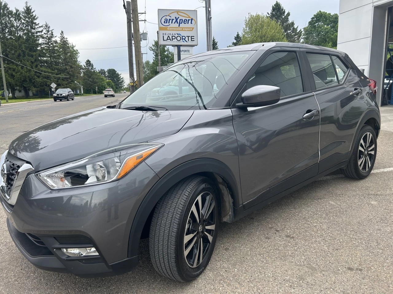 2019 Nissan Kicks SV Image principale