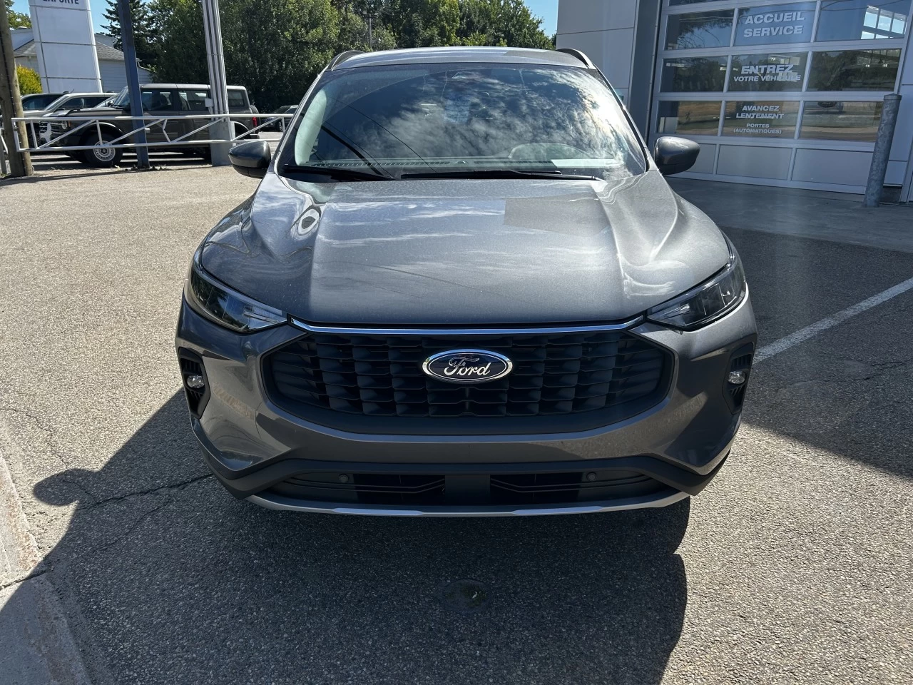 2025 Ford Escape PHEV https://www.st-norbertford.com/resize/b990ff35b810a3abc0cc817b2ca24889-1