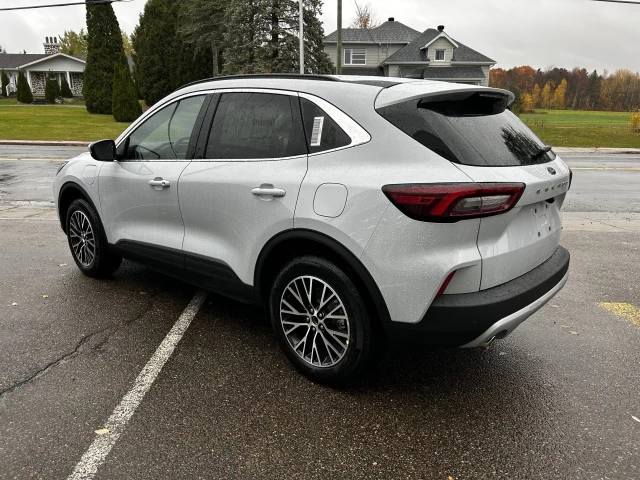 Ford Escape PHEV 2026