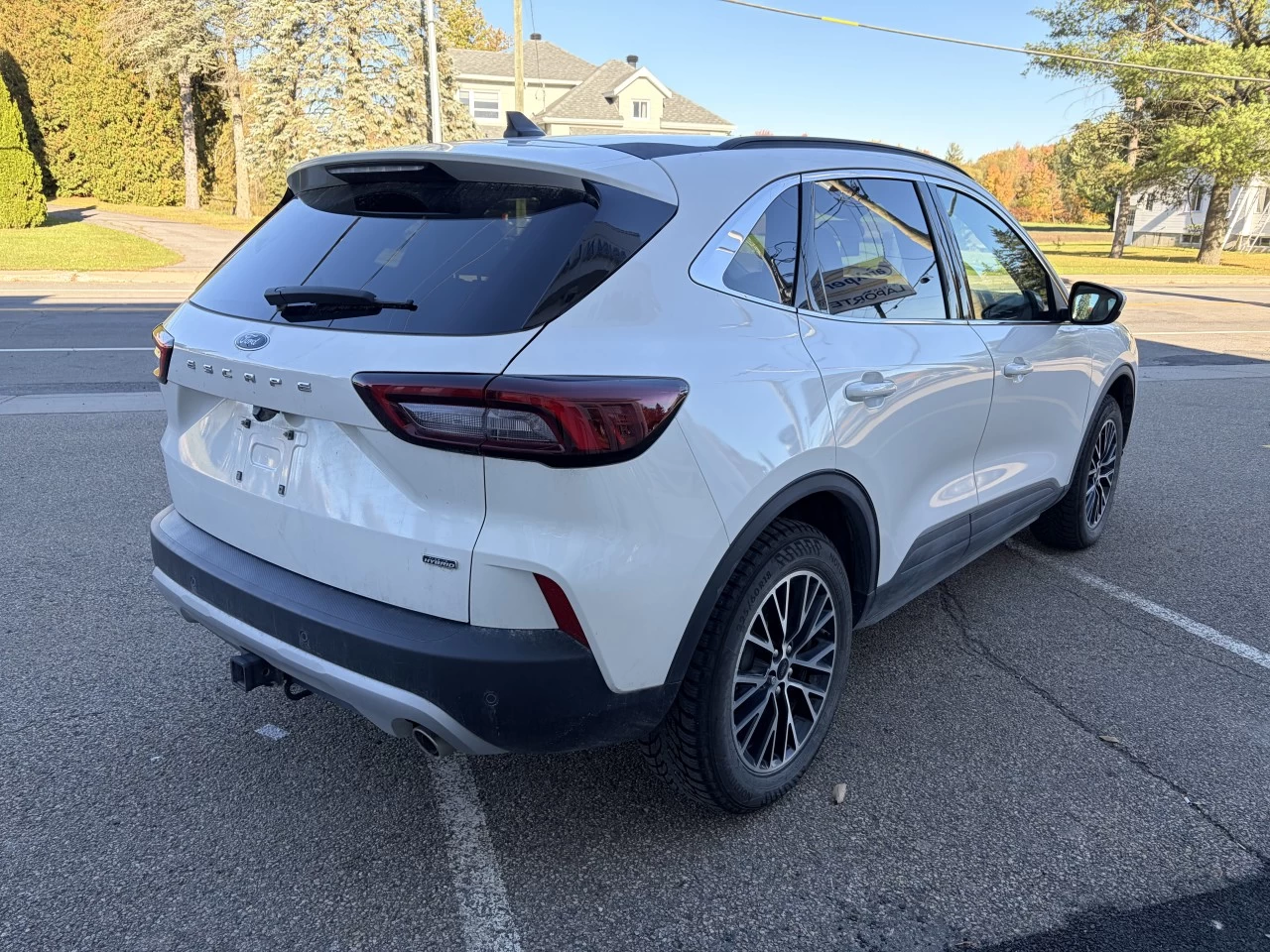 2025 Ford Escape PHEV https://www.st-norbertford.com/resize/b990ff35b810a3abc0cc817b2ca24889-1