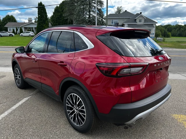 Ford Escape PHEV 2025