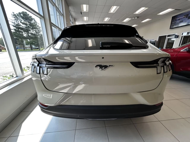 Ford Mustang Mach-E Select AWD 2025