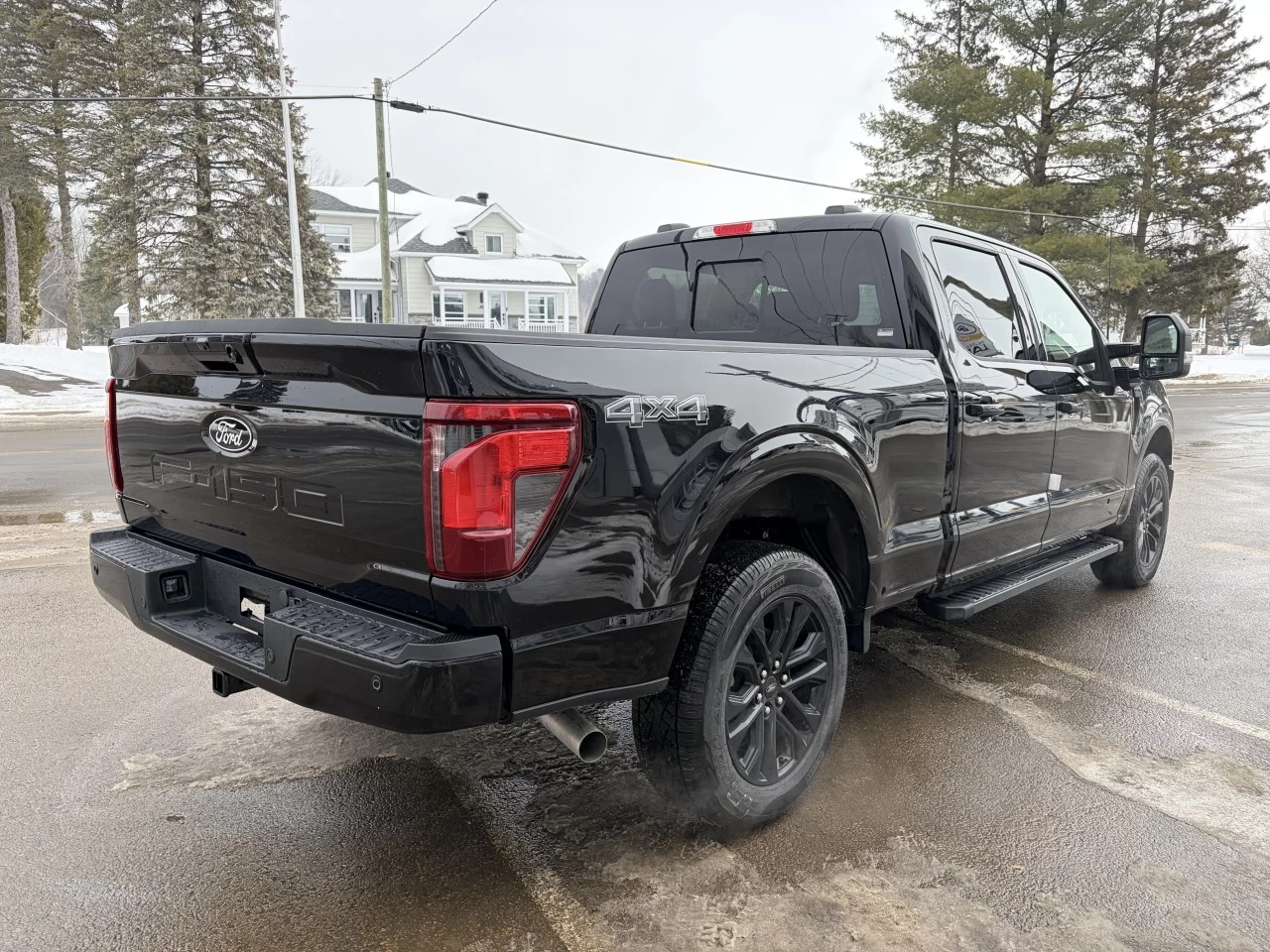 2026 Ford F-150 XLT 302A HEV ENSEMBLE REMORQUAGE SIÈGES CHAUFFANT https://www.st-norbertford.com/resize/b990ff35b810a3abc0cc817b2ca24889-1