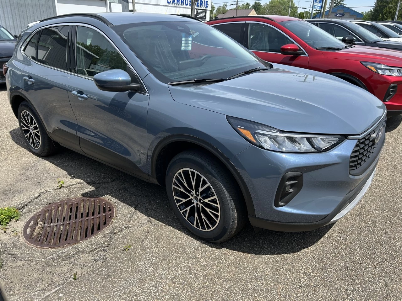 2025 Ford Escape PHEV Image principale