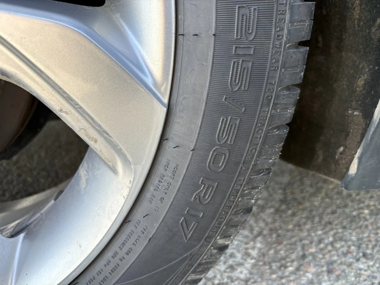 2022 Chevrolet Bolt EV  https://www.st-norbertford.com/resize/b990ff35b810a3abc0cc817b2ca24889-1