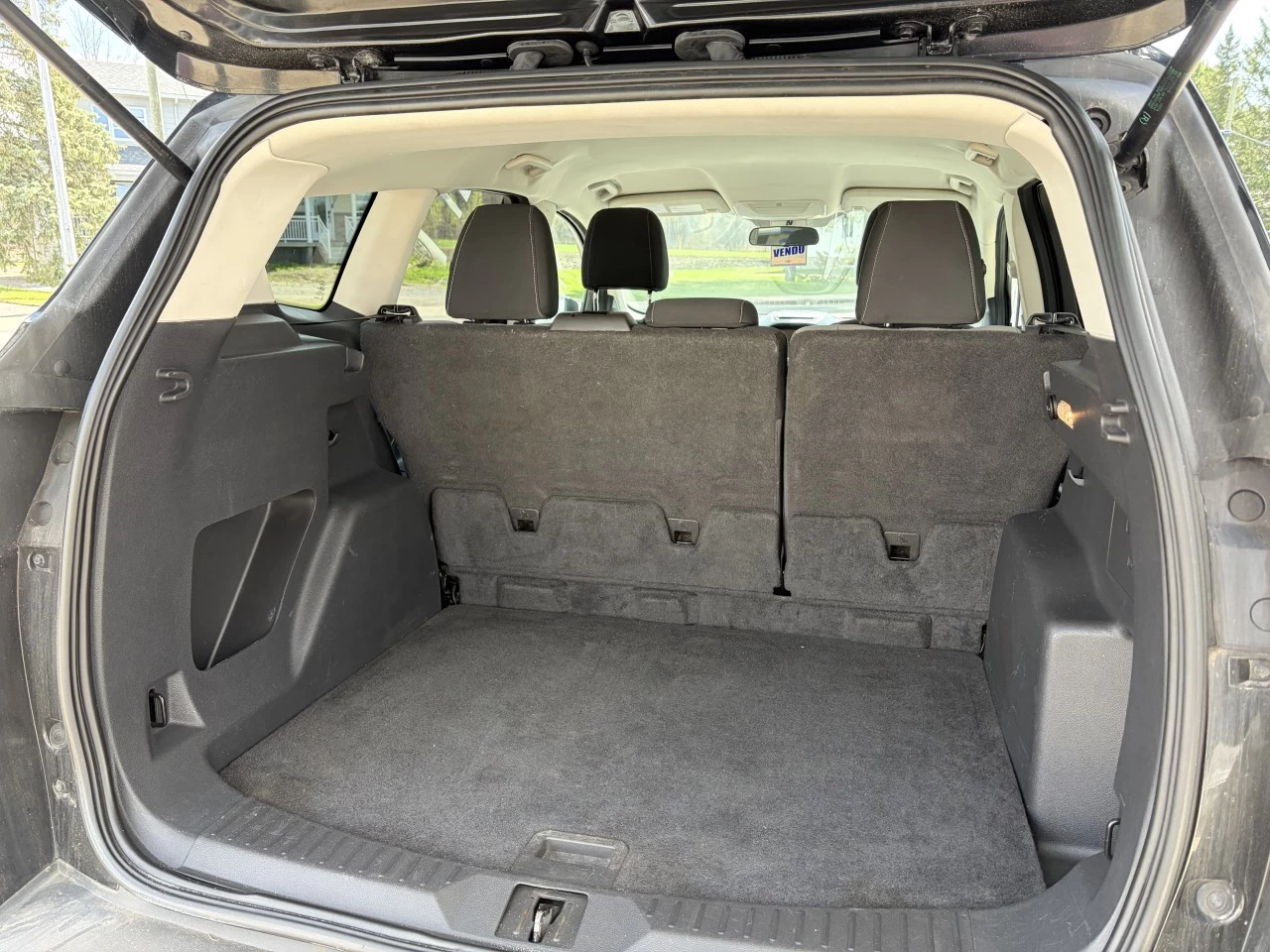 2015 Ford Escape SE https://www.st-norbertford.com/resize/b990ff35b810a3abc0cc817b2ca24889-1
