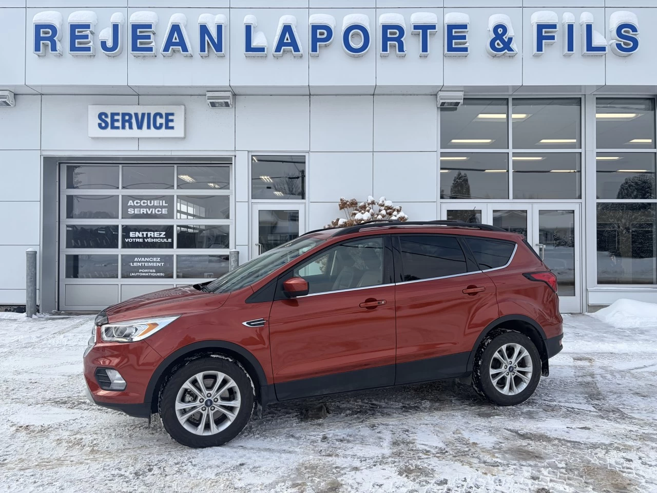 2019 Ford Escape SEL AWD CUIR CAMÉRA DE RECUL SIÈGES AVANT CHAUFFANT APPLE CARPLAY/ANDROID AUTO https://www.st-norbertford.com/resize/b990ff35b810a3abc0cc817b2ca24889-1