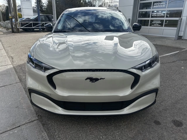 Ford Mustang Mach-E SELECT AWD 2025