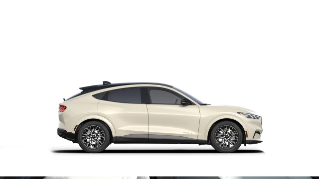 Ford Mustang Mach-E PREMIUM AWD 2025