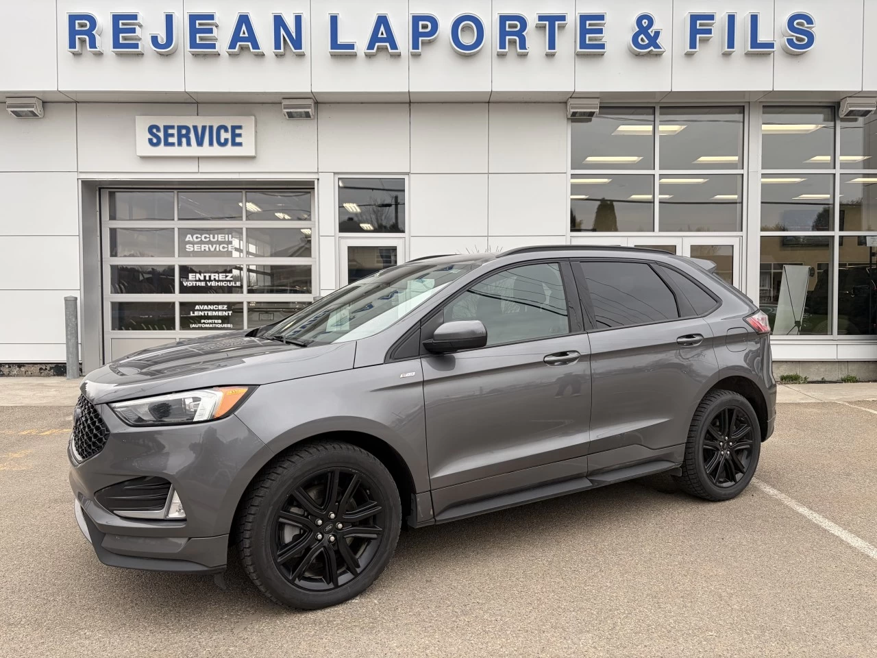 2022 Ford Edge ST LINE AWD ENSEMBLE REMORQUAGE https://www.st-norbertford.com/resize/b990ff35b810a3abc0cc817b2ca24889-1