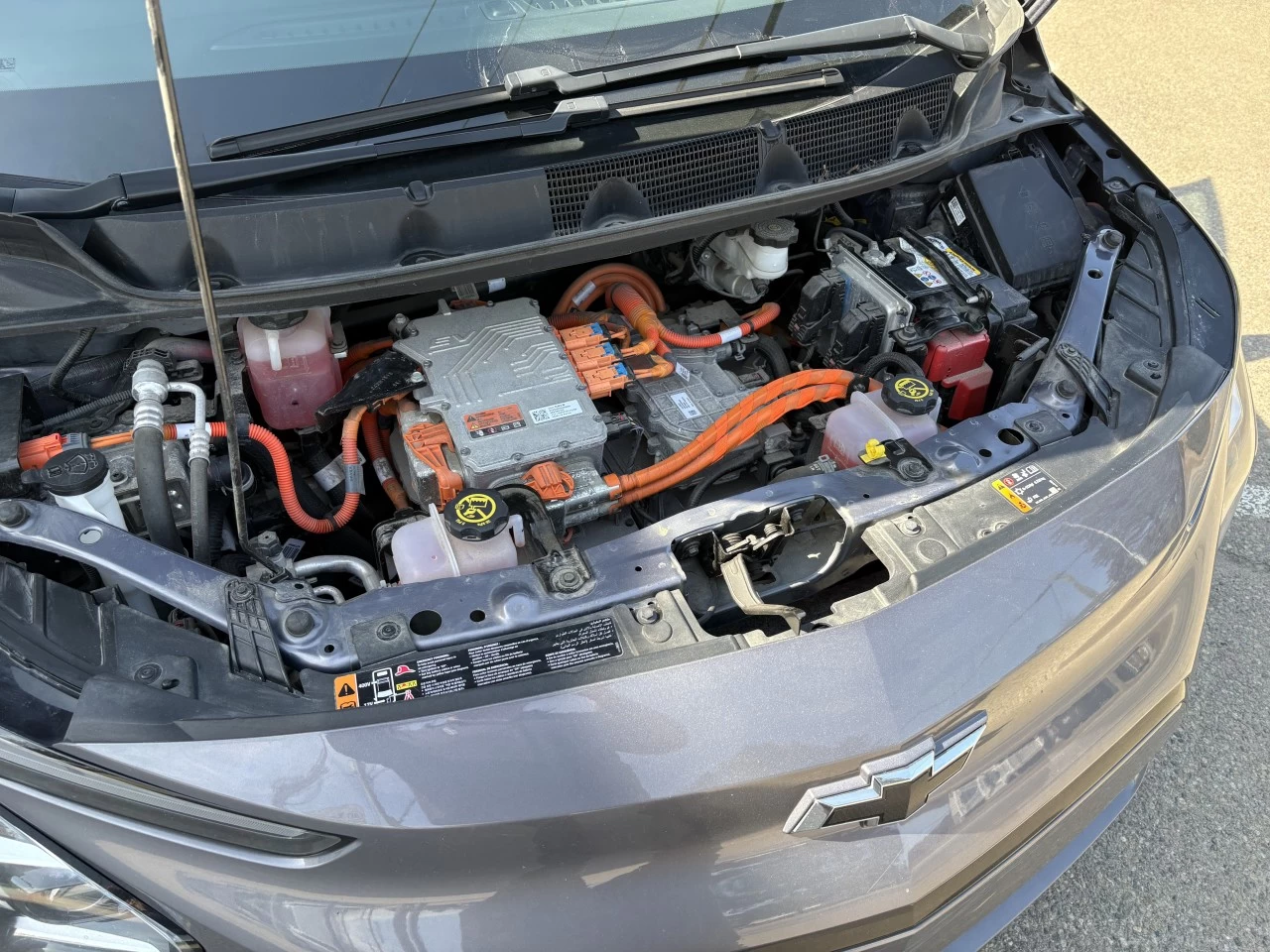 2022 Chevrolet Bolt EV  https://www.st-norbertford.com/resize/b990ff35b810a3abc0cc817b2ca24889-1
