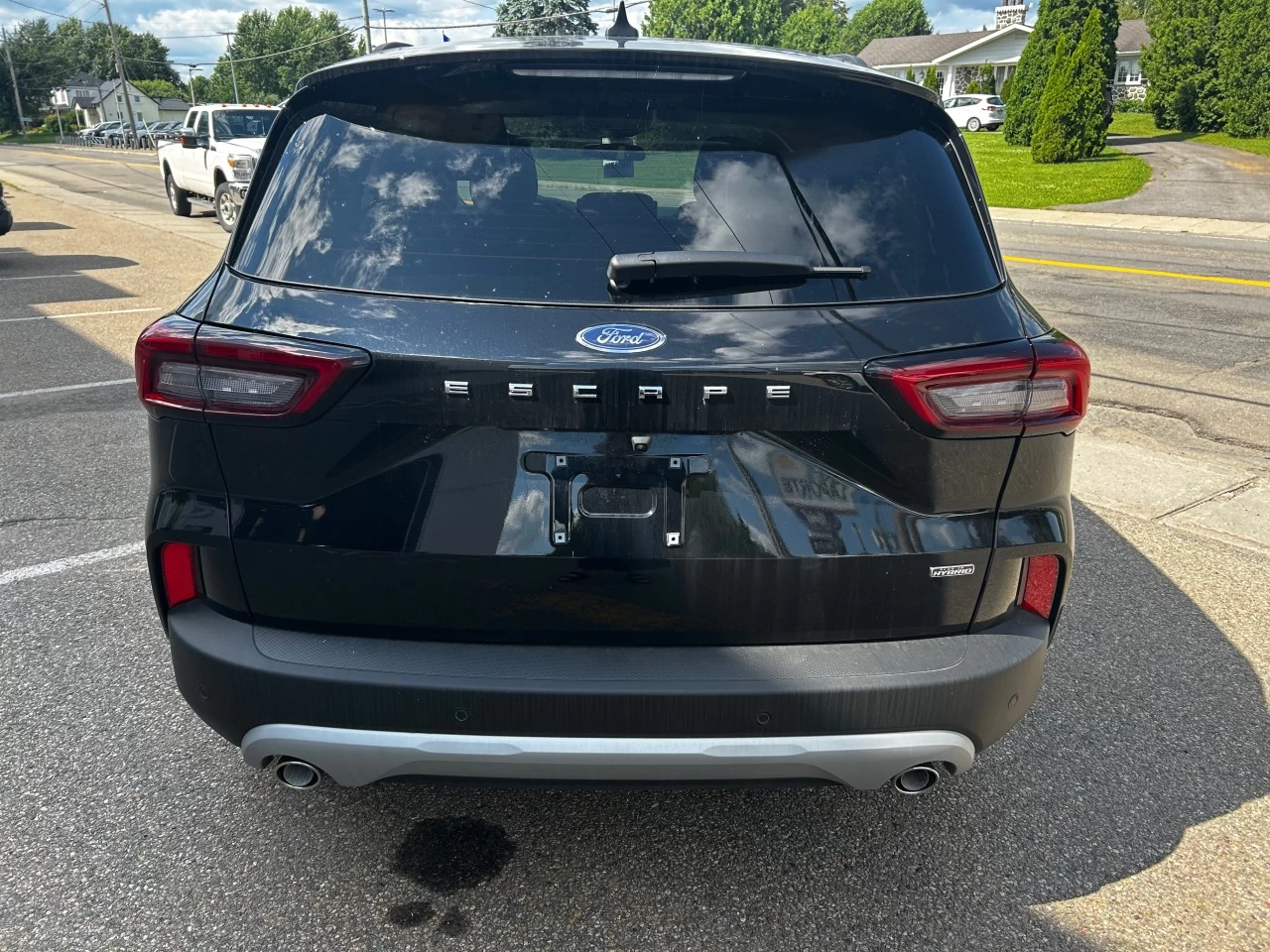 2025 Ford Escape PHEV https://www.st-norbertford.com/resize/b990ff35b810a3abc0cc817b2ca24889-1