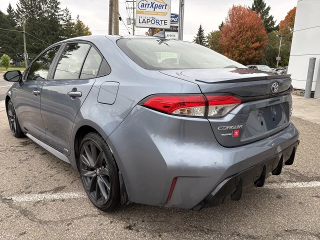 Toyota Corolla SE AWD Hybrid 2025