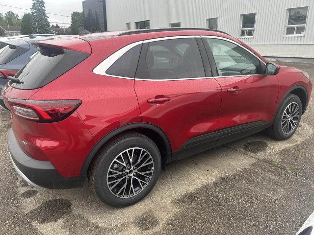 Ford Escape PHEV 2025