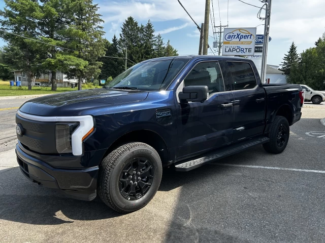Ford F-150 Lightning XLT 2025