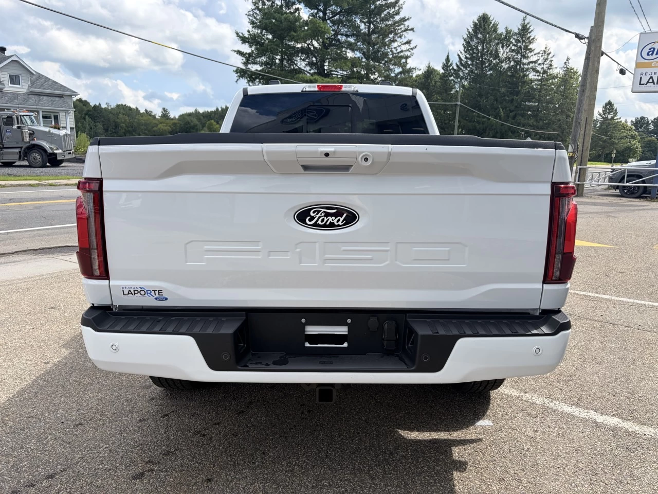 2026 Ford F-150 LARIAT 4X4 POWERBOOST HYBRIDE 501A https://www.st-norbertford.com/resize/b990ff35b810a3abc0cc817b2ca24889-1